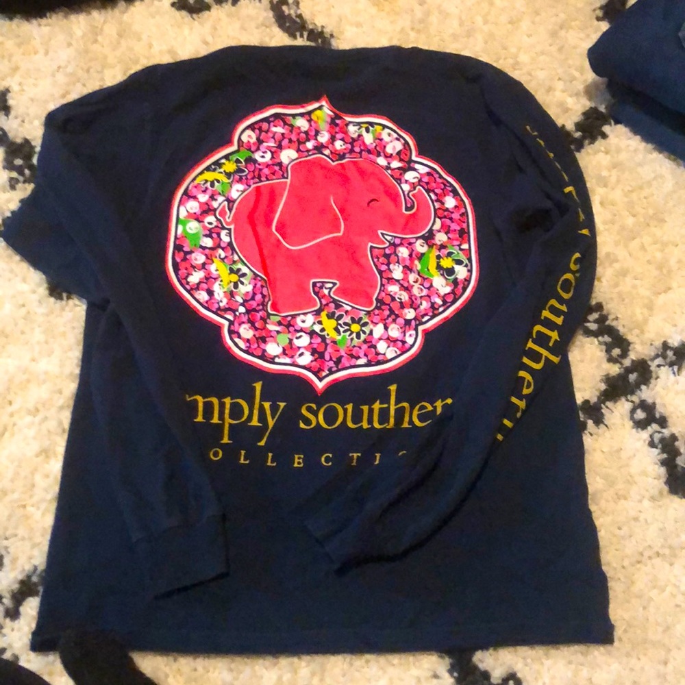 Long sleeve Simply Southern tshirt. Size small